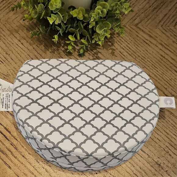 Boppy Pregnancy Contoured Wedge Pillow - Picture 1 of 11